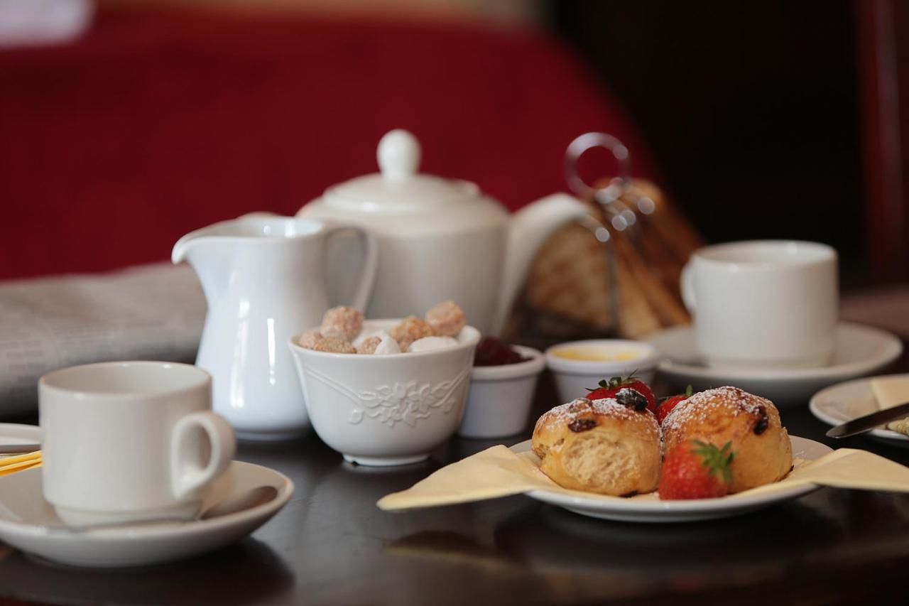 Отель Killarney Riverside Hotel Килларни