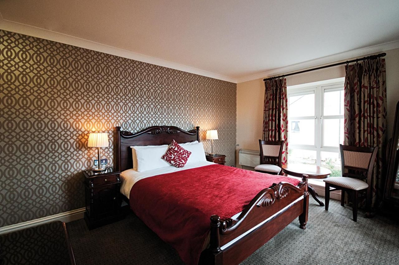 Отель Killarney Riverside Hotel Килларни
